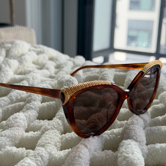 Designer Sunglasses - Picture 7 of 9